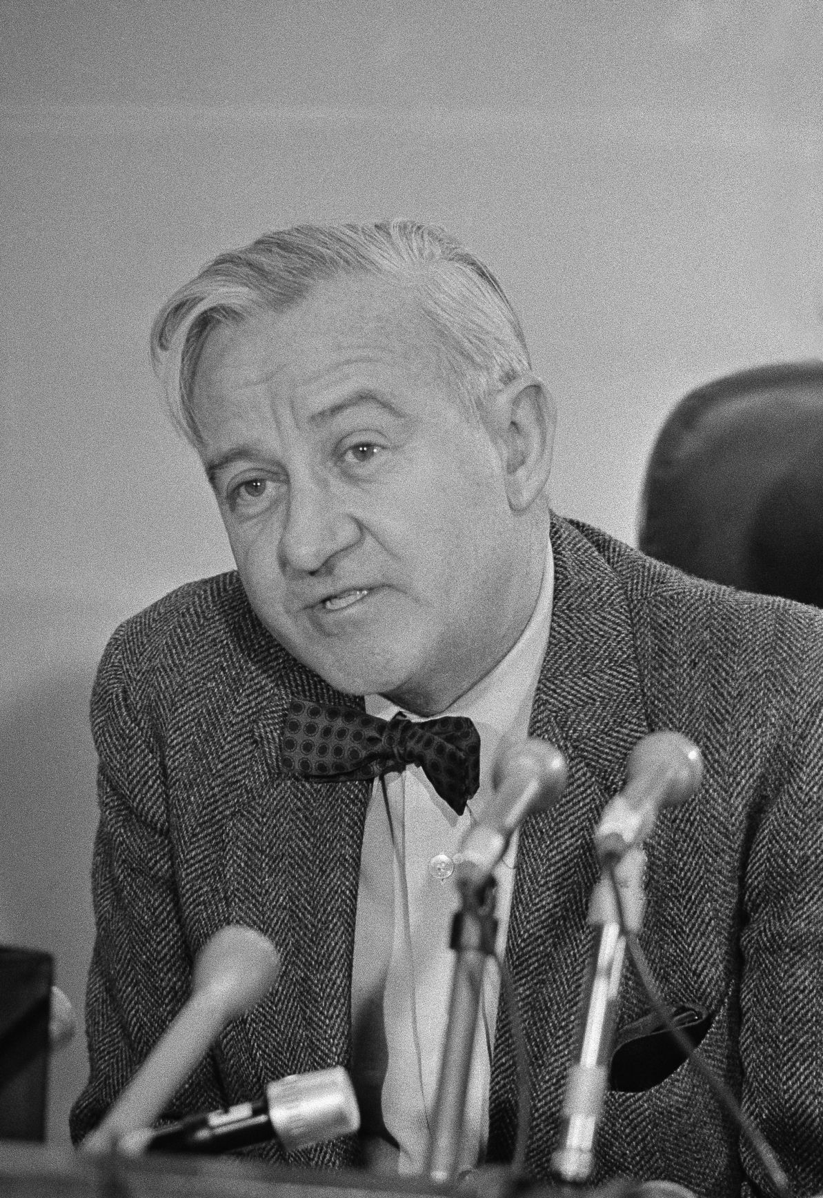 Nov. 29, 1975